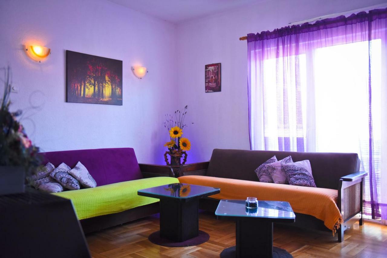 Goldy Hostel Битола Экстерьер фото